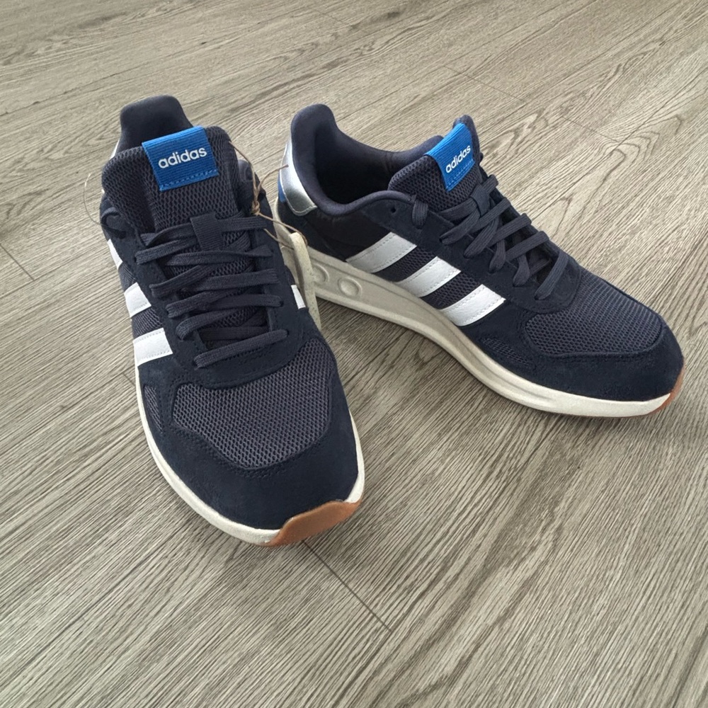 Adidas Run 84 Men's Dark Blue and White Sneakers